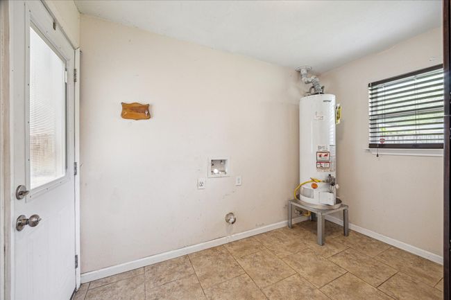 Laundry Room | Image 25