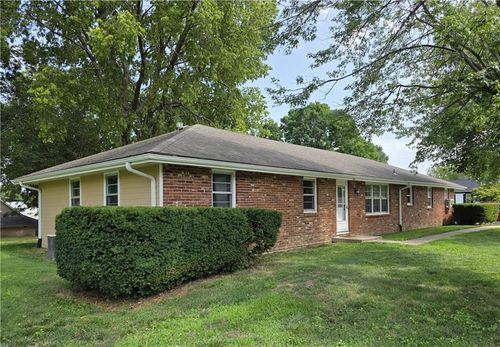303 Hardesty St, Camden Point, MO, 64018-2527 | Card Image