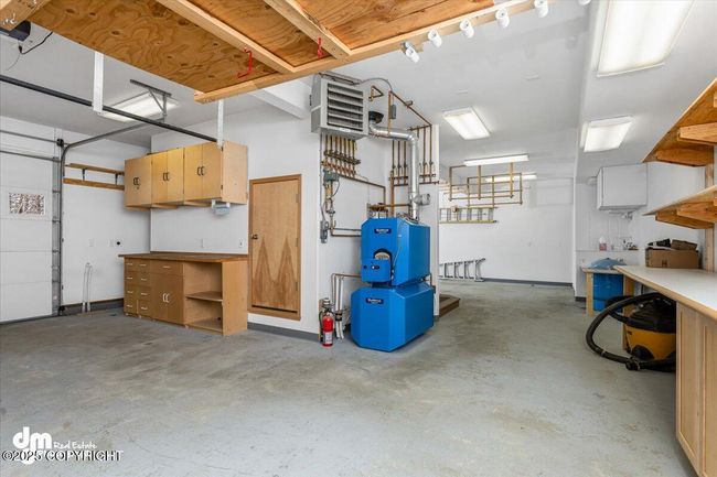 102 Garage | Image 103