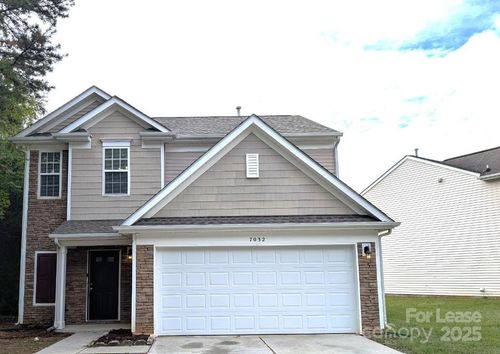 7032 Sunman Rd, Charlotte, NC, 28216-3061 | Card Image