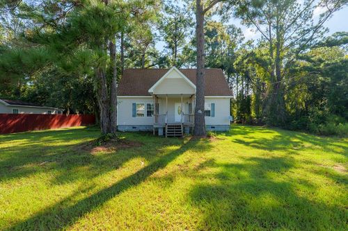 83 E Howell Dr, Lakeland, GA, 31635-5522 | Card Image