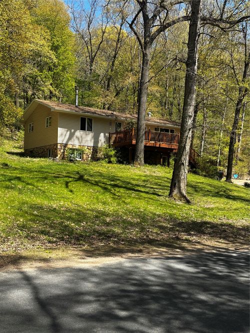 E5275 470th Ave, Menomonie, WI, 54751-5402 | Card Image
