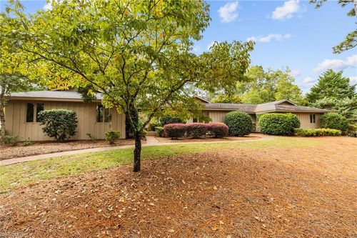 8 Burning Tree Pl, Jackson Springs, NC, 27281-9756 | Card Image