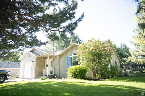 170 W 500 N, Wellsville, UT, 84339-9585 | Card Image