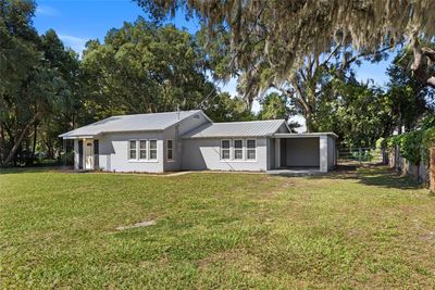 6814 Se 220 Th Terrace, House other with 3 bedrooms, 2 bathrooms and null parking in Hawthorne FL | Image 1