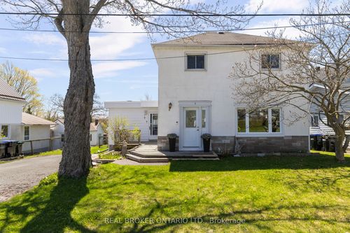 6 Lucy St, Penetanguishene, ON, L9M1K7 | Card Image