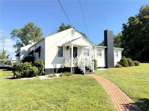 750 Elk Spur St, Elkin, NC, 28621-3248 | Card Image
