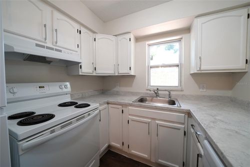 2312 32nd Ave N, St Petersburg, FL, 33713-2720 | Card Image