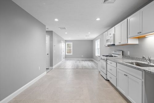 204-340 Scenic Hwy, Bourne, MA, 02532-2260 | Card Image
