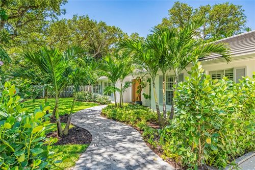 386 Fiddlewood Rd, Vero Beach, FL, 32963-1530 | Card Image