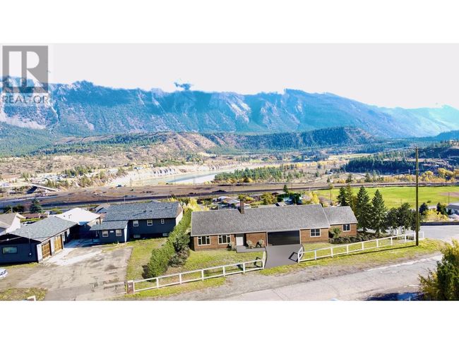 342 & 348 Mountain View Road, Home with 0 bedrooms, 0 bathrooms and null parking in Lillooet BC | Image 7