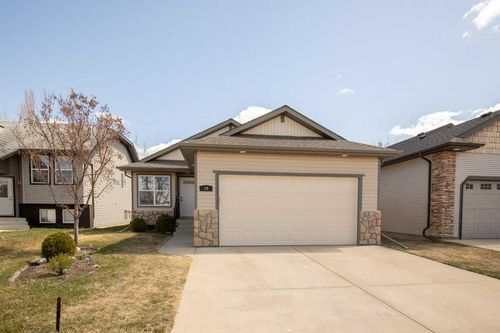 19 Isherwood Close, Red Deer, AB, T4R0B7 | Card Image