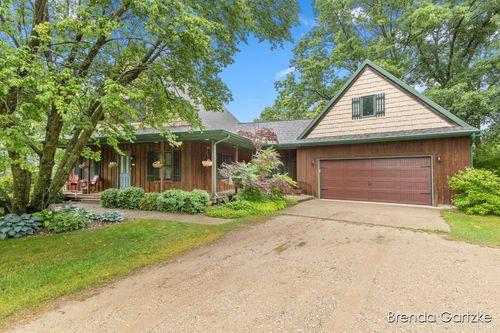 17318 Thunder Bay Ct, Howard City, MI, 49329-9349 | Card Image