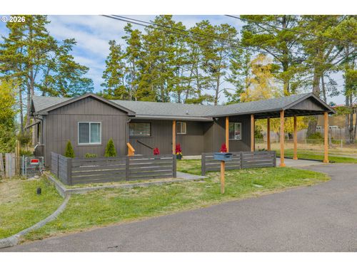 1848 Thomas Ave, Coos Bay, OR, 97420-2953 | Card Image