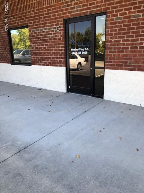c-2140 W Arlington Blvd, Greenville, NC, 27834-5709 | Card Image