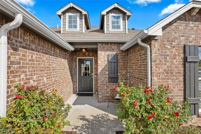 10371 S Nathan Street, House other with 4 bedrooms, 2 bathrooms and null parking in Jenks OK | Image 2