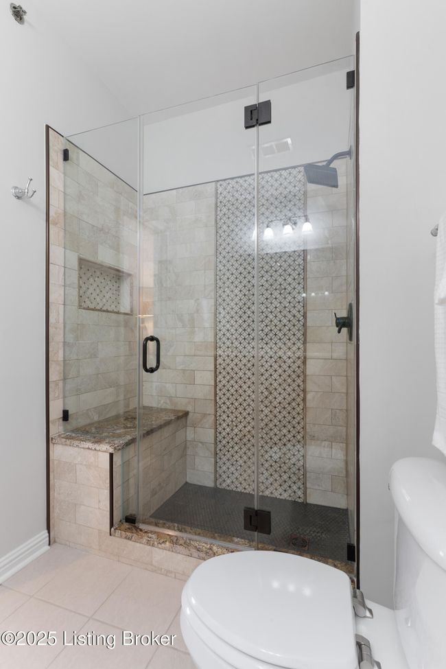 10601 Norton Commons Walk, Condo with 2 bedrooms, 2 bathrooms and null parking in Prospect KY | Image 23