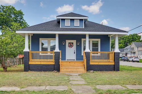 215 Blair Ave, Newport News, VA, 23607-6026 | Card Image