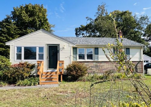 2 Brewster Street, Buzzards Bay, MA, 02532 | Card Image