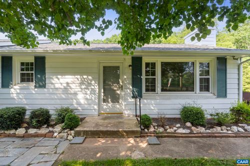 1562 Thomas Jefferson Pkwy, Charlottesville, VA, 22902-7521 | Card Image