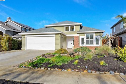 1821 Meadow Glen Dr, Livermore, CA, 94551-8700 | Card Image