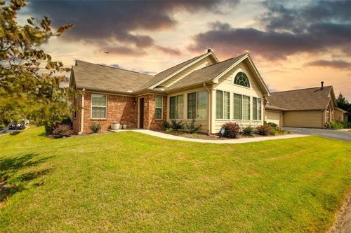 1000 Silver Summit Dr Se, Conyers, GA, 30094-6880 | Card Image