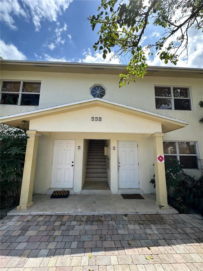 APT-1 - 530 Ne 15 Th Ct, Condo with 2 bedrooms, 1 bathrooms and null parking in Fort Lauderdale FL | Image 16