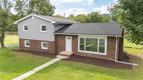 3306 Summer Valley Rd, New Ringgold, PA, 17960-9374 | Card Image