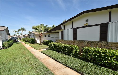 f-2971 Crosley Dr W, West Palm Beach, FL, 33415-8449 | Card Image
