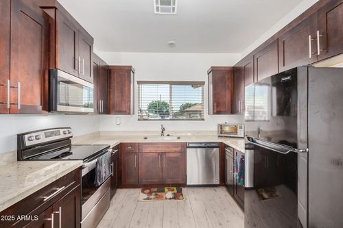 5614 E Red Bird Ln, San Tan Valley, AZ, 85140-6018 | Card Image