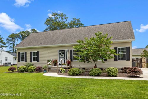 2540 E Forest Dr, Newport, NC, 28570-9208 | Card Image