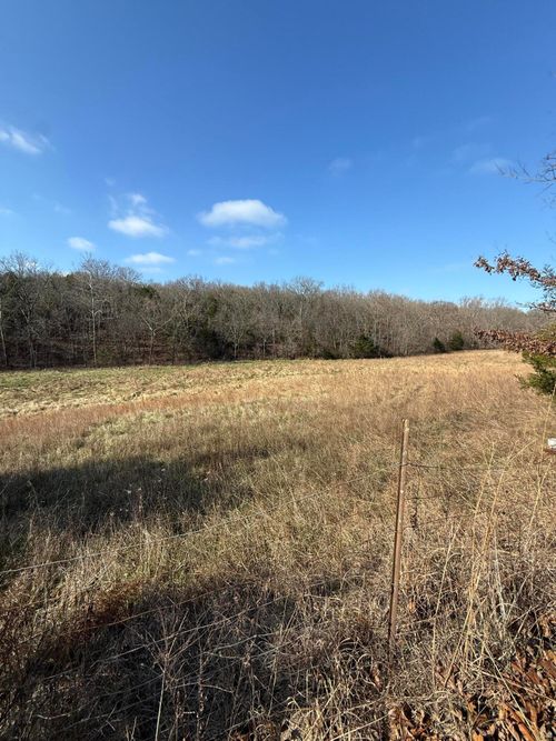 000 Varvel Rd, Willow Springs, MO, 65793 | Card Image