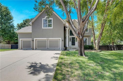 15901 Birch St, Overland Park, KS, 66085-9360 | Card Image