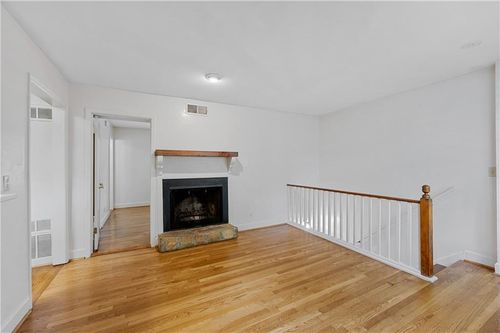 unit-d2-11 Peachtree Hills Ave Ne, Atlanta, GA, 30305-4301 | Card Image