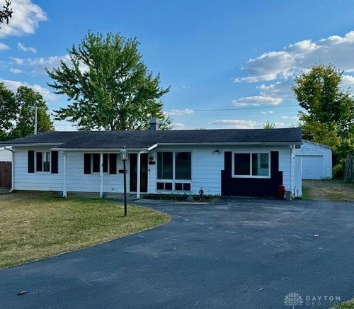 1689 Dale Ridge Rd, New Carlisle, OH, 45344-2410 | Card Image