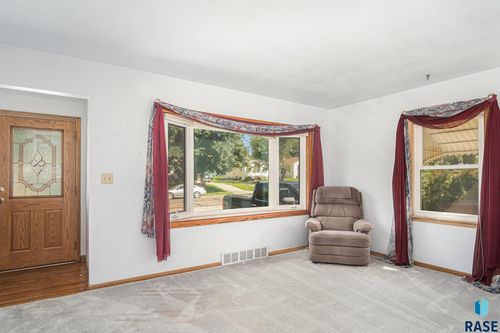 509 S Lyndale Ave Avenue, Sioux Falls, SD, 57104 | Card Image