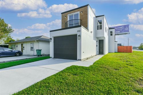 2111 Ontario St, Baytown, TX, 77520-4355 | Card Image