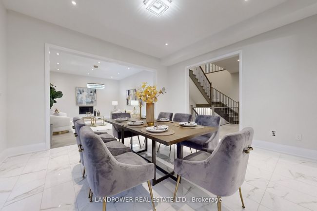 52 Klees Cres, House other with 5 bedrooms, 5 bathrooms and 3 parking in Aurora ON | Image 9