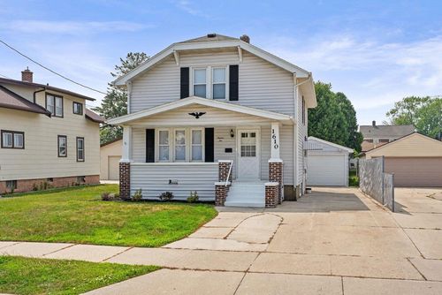 1610 S 14th Street, Manitowoc, WI, 54220 | Card Image