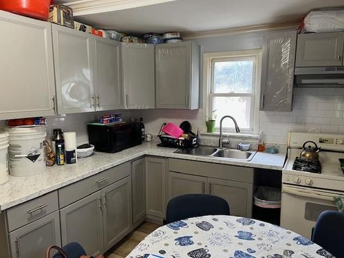 84 Point Rd, Flanders, NY, 11901-3846 | Card Image