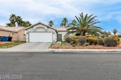 5102 Del Shannon St, North Las Vegas, NV, 89031-6212 | Card Image