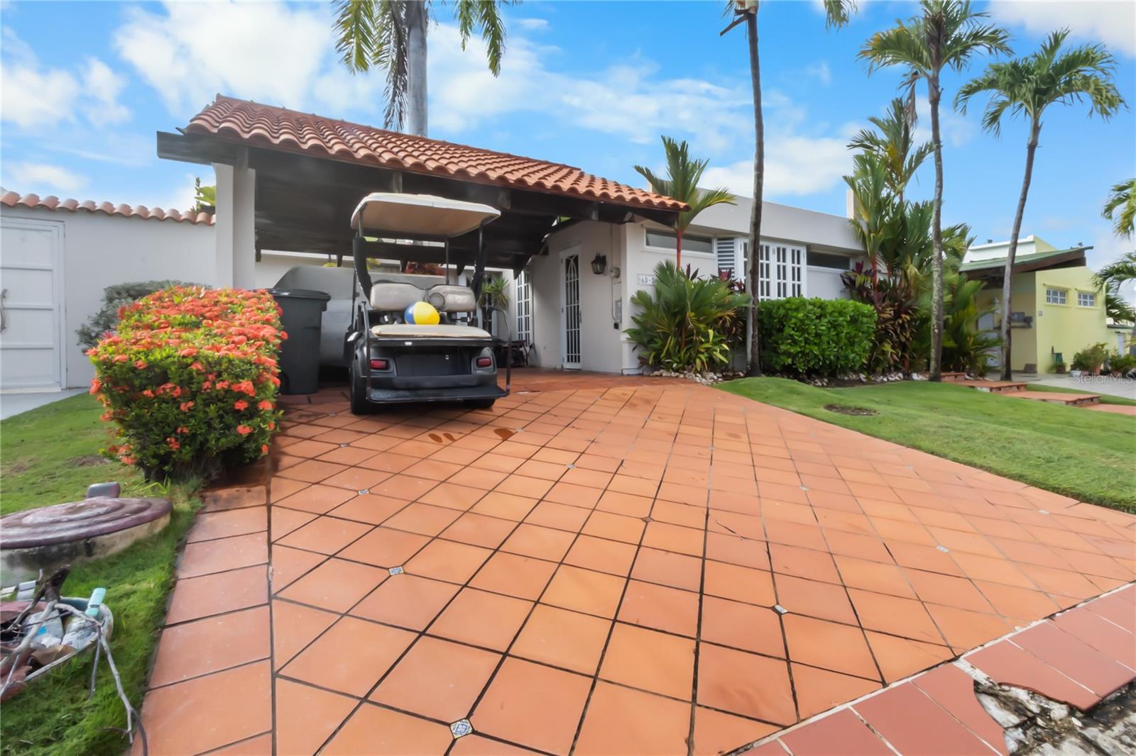 Residential Lease en alquiler en HUMACAO, AD5 CALLE BALEARES, 1628 m²