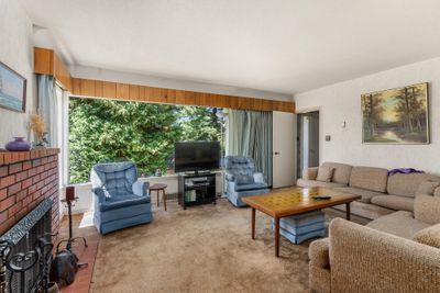 3365 Lonsdale Ave, House other with 4 bedrooms, 2 bathrooms and 4 parking in North Vancouver BC | Image 3