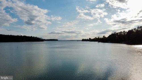 56a-27 Peake Rd, Weems, VA, 22576-2441 | Card Image