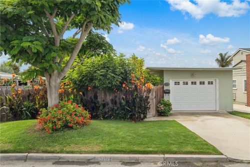 3764 Paloma Dr, Ventura, CA, 93003-3128 | Card Image