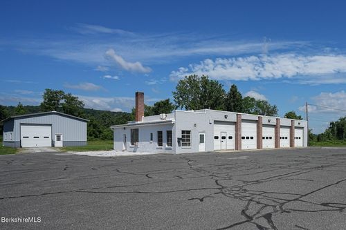 1955 N Main St, Sheffield, MA, 01257-9563 | Card Image