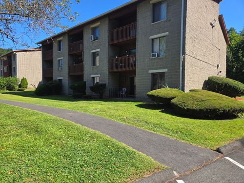 apt-31-24 Prospect St, Manchester, CT, 06040-5867 | Card Image