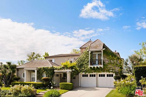 2326 Sunny Point St, Thousand Oaks, CA, 91362-1143 | Card Image