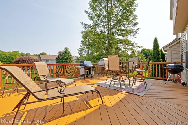 61) Back Deck.jpg | Image 52