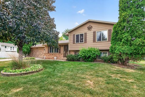 8211 Sheridan Avenue N, Brooklyn Park, MN, 55444 | Card Image
